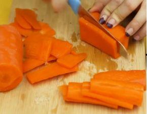 胡萝卜怎么切丁视频,轻松掌握家常菜丁制作技巧