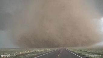 超级龙卷风视频